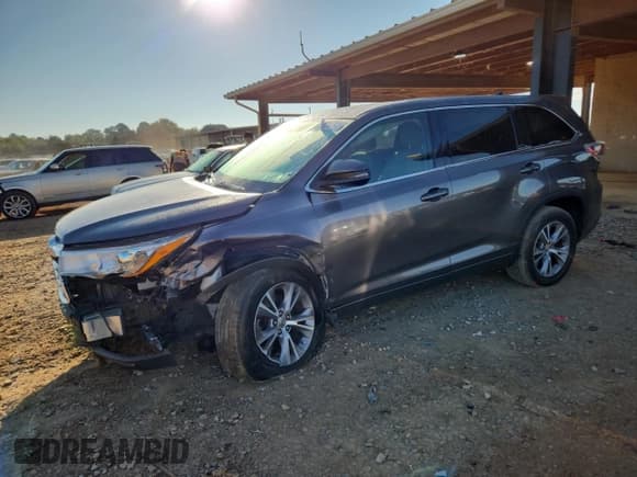 ✅ 2015 Toyota Highlander LE Plus • VIN: 5TDZKRFH8FS116121 • Lot: 84728835. Listed on Copart with 104,229 mi. Free auction sales archive from the USA and detailed vehicle history report at DreamBid. Image 1.