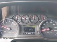 ✅ 2019 Chevrolet Silverado 1500 Custom Trail Boss • VIN: 1GCPYCEH8KZ381795 • Lot: 43172616. Wystawiony na IAAI z przebiegiem 39 639 mil. Bezpłatny archiwum sprzedaży aukcyjnych z USA i szczegółowy raport historii pojazdu na DreamBid. Zdjęcie 7.