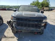 ✅ 2020 Chevrolet Silverado 1500 Custom Trail Boss • VIN: 1GCPYCEF9LZ369929 • Lot: 58663424. Wystawiony na Copart z przebiegiem 45 615 mil. Bezpłatny archiwum sprzedaży aukcyjnych z USA i szczegółowy raport historii pojazdu na DreamBid. Zdjęcie 5.