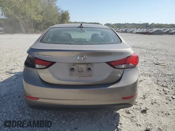 ✅ 2014 Hyundai Elantra SE • VIN: 5NPDH4AE7EH517818 • Lot: 82492855. Listed on Copart with 107,463 mi. Free auction sales archive from the USA and detailed vehicle history report at DreamBid. Image 6.