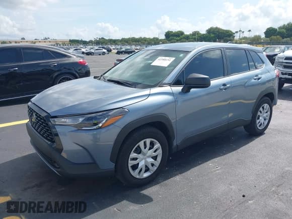 ✅ 2024 Toyota Corolla Cross L • VIN: 7MUAAAAG9RV075928 • Lot: 42388151. Listed on IAAI with 15,324 mi. Free auction sales archive from the USA and detailed vehicle history report at DreamBid. Image 17.