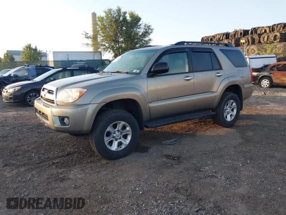✅ 2006 Toyota 4Runner SR5 • VIN: JTEBU14R860104896 • Lot: 43147892. Wystawiony na IAAI z przebiegiem 209 108 mil. Bezpłatny archiwum sprzedaży aukcyjnych z USA i szczegółowy raport historii pojazdu na DreamBid. Zdjęcie 17.
