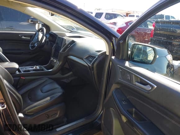 ✅ 2022 Ford Edge Titanium • VIN: 2FMPK4K96NBA30360 • Lot: 43586068. Wystawiony na IAAI z przebiegiem 92 612 mil. Bezpłatny archiwum sprzedaży aukcyjnych z USA i szczegółowy raport historii pojazdu na DreamBid. Zdjęcie 5.