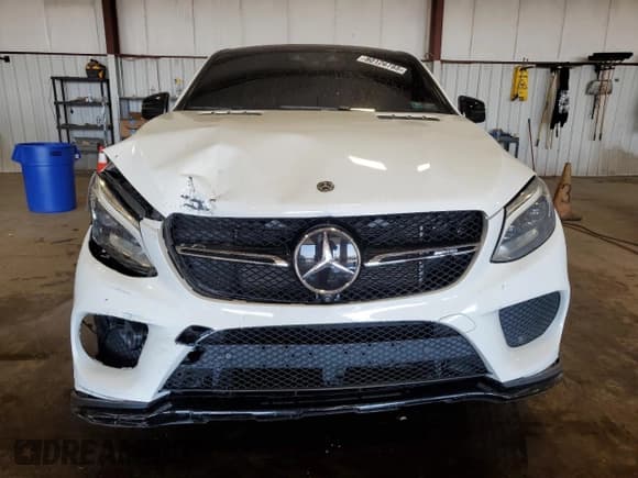 ✅ 2019 Mercedes-Benz GLE 43 AMG • VIN: 4JGED6EB2KA137635 • Lot: 80126785. Wystawiony na Copart z przebiegiem 70 515 mil. Bezpłatny archiwum sprzedaży aukcyjnych z USA i szczegółowy raport historii pojazdu na DreamBid. Zdjęcie 5.