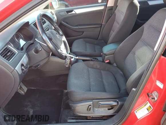 ✅ 2014 Volkswagen Jetta Comfortline • VIN: 3VWDL7AJXEM312174 • Lot: 82556095. Listed on Copart with 189,436 mi. Free auction sales archive from the USA and detailed vehicle history report at DreamBid. Image 7.