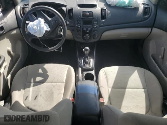 ✅ 2012 Kia Forte LX • VIN: KNAFT4A25C5553689 • Лот: 69064715. Опубликован ранее на Copart с пробегом Не указан. Бесплатный доступ к архиву аукционных продаж из США и подробный отчёт об истории автомобиля на DreamBid. Изображение 8.