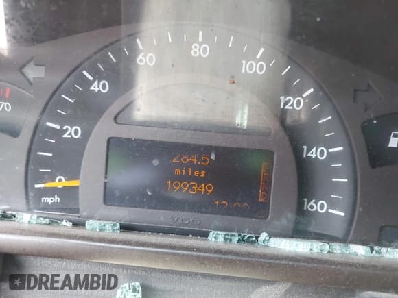 ✅ 2001 Mercedes-Benz C 230/260/280/320 • VIN: WDBRF61J31F096848 • Лот: 42206462. Опубликован ранее на IAAI с пробегом 199 349 миль. Бесплатный доступ к архиву аукционных продаж из США и подробный отчёт об истории автомобиля на DreamBid. Изображение 7.