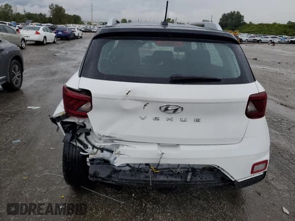 ✅ 2024 Hyundai Venue SEL • VIN: KMHRC8A36RU280689 • Lot: 71020534. Listed on Copart with 19,289 mi. Free auction sales archive from the USA and detailed vehicle history report at DreamBid. Image 6.