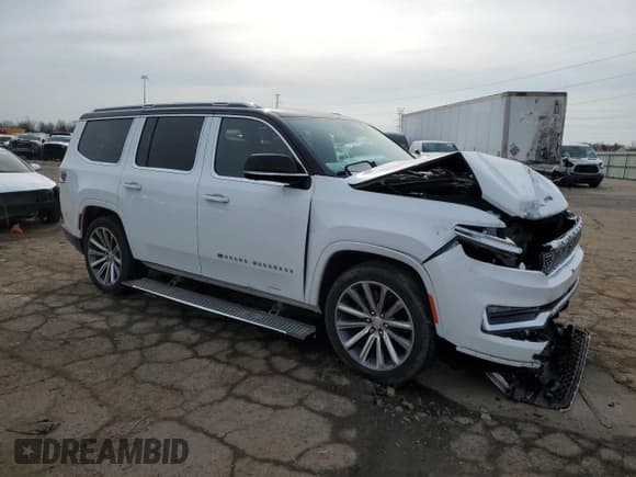 ✅ 2023 Jeep Grand Wagoneer • VIN: 1C4SJVEJ4PS550269 • Lot: 52693175. Listed on Copart with 9,915 mi. Free auction sales archive from the USA and detailed vehicle history report at DreamBid. Image 4.