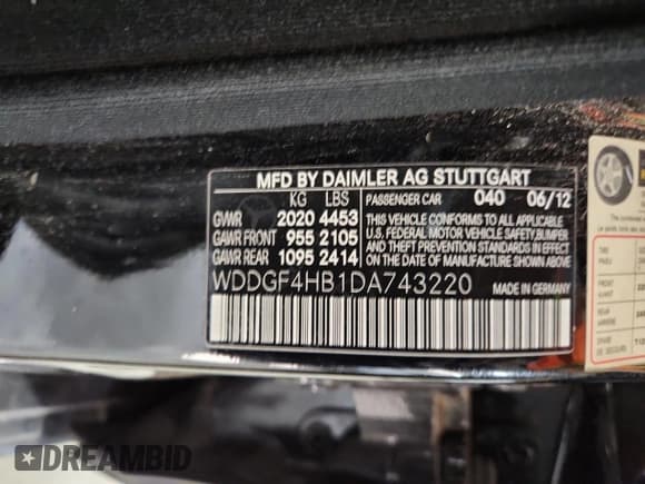 ✅ 2013 Mercedes-Benz C 250 Sport • VIN: WDDGF4HB1DA743220 • Lot: 92747775. Wystawiony na Copart z przebiegiem 123 071 mil. Bezpłatny archiwum sprzedaży aukcyjnych z USA i szczegółowy raport historii pojazdu na DreamBid. Zdjęcie 13.