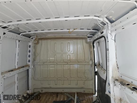 ✅ 2018 Ram ProMaster Cargo • VIN: 3C6TRVAGXJE103986 • Lot: 69441605. Listed on Copart with 190,615 mi. Free auction sales archive from the USA and detailed vehicle history report at DreamBid. Image 10.