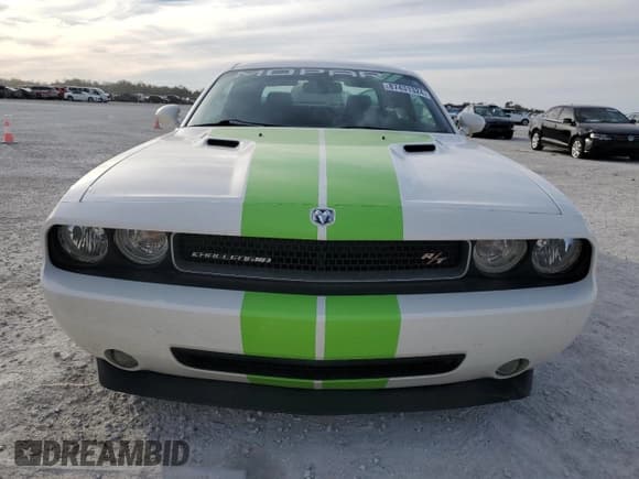 ✅ 2009 Dodge Challenger R/T • VIN: 2B3LJ54T19H603951 • Lot: 87431324. Wystawiony na Copart z przebiegiem 47 298 mil. Bezpłatny archiwum sprzedaży aukcyjnych z USA i szczegółowy raport historii pojazdu na DreamBid. Zdjęcie 5.
