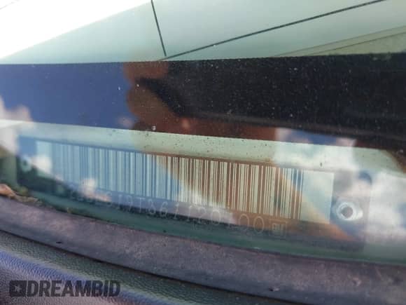 2006 Chevrolet Silverado 1500 LT2 z VIN 2GCEC19T361120100, wystawiony jako IAAI lot #42637048 z przebiegiem 267 392 mil mil oraz . Historia ofert i sprzedaży dostępna na DreamBid. Obrazek 9.