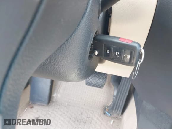 ✅ 2011 Volkswagen Jetta SE • VIN: 3VWDZ7AJ9BM396594 • Лот: 41229668. Опубликован ранее на IAAI с пробегом 168 282 миль. Бесплатный доступ к архиву аукционных продаж из США и подробный отчёт об истории автомобиля на DreamBid. Изображение 11.