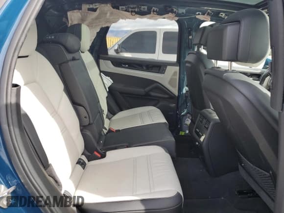 ✅ 2024 Porsche Cayenne • VIN: WP1AA2AY4RDA03814 • Lot: 50951065. Listed on Copart with 14,918 mi. Free auction sales archive from the USA and detailed vehicle history report at DreamBid. Image 11.