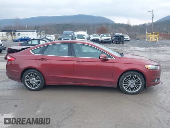 ✅ 2014 Ford Fusion SE • VIN: 3FA6P0HD1ER225019 • Lot: 43758549. Listed on IAAI with 166,778 mi. Free auction sales archive from the USA and detailed vehicle history report at DreamBid. Image 13.