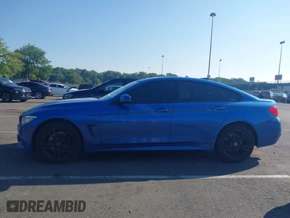 ✅ 2017 BMW 4 Series 430i xDrive • VIN: WBA4F9C34HG812878 • Lot: 42828524. Wystawiony na IAAI z przebiegiem 76 984 mil. Bezpłatny archiwum sprzedaży aukcyjnych z USA i szczegółowy raport historii pojazdu na DreamBid. Zdjęcie 14.