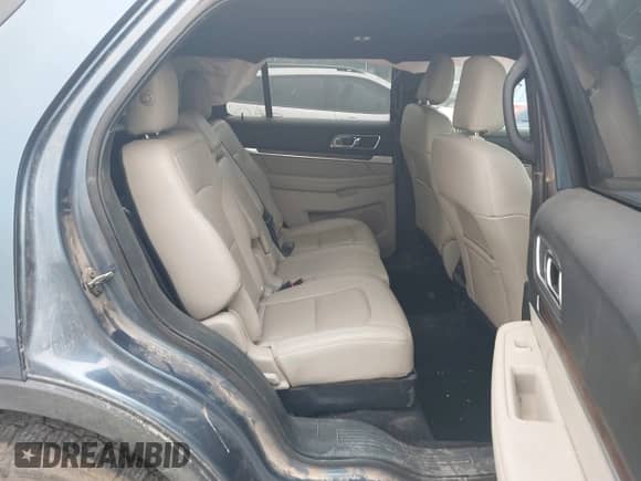 2019 Ford Explorer Limited с VIN 1FM5K8F85KGA52757, выставлен на аукционе IAAI как лот 42859675 с пробегом Не указан миль и . История ставок и продаж доступна на DreamBid. Изображение 8.