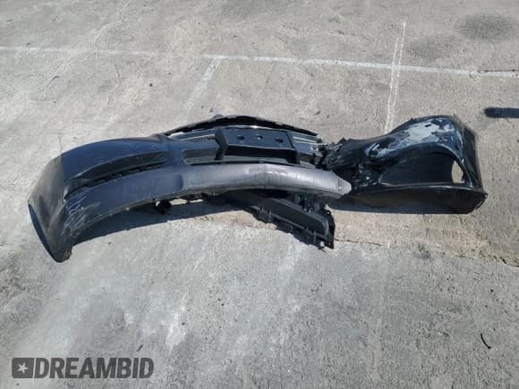 ✅ 2011 Chevrolet Malibu 1LT • VIN: 1G1ZC5E15BF257001 • Lot: 72643524. Listed on Copart with 129,387 mi. Free auction sales archive from the USA and detailed vehicle history report at DreamBid. Image 12.