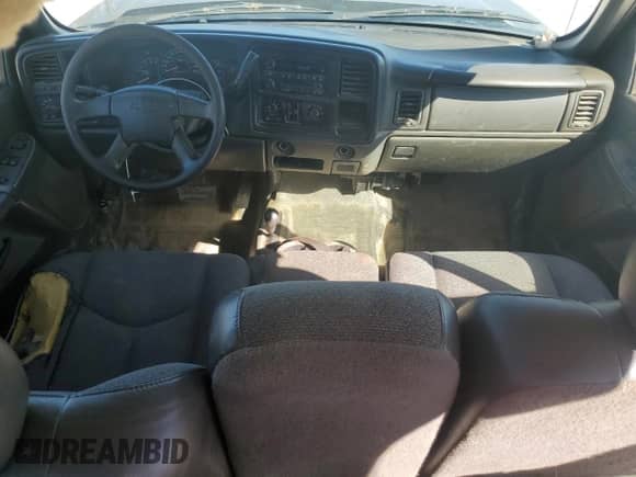 2006 Chevrolet Silverado 1500 LS z VIN 1GCEK19V96Z180314, wystawiony jako Copart lot #74316704 z przebiegiem 304 171 mil mil oraz Szkoda całkowita • Salvage title. Historia ofert i sprzedaży dostępna na DreamBid. Obrazek 8.