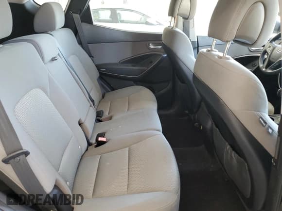 ✅ 2018 Hyundai Santa Fe 2.4L • VIN: 5NMZT3LB7JH085935 • Лот: 84585315. Опубликован ранее на Copart с пробегом 121 027 миль. Бесплатный доступ к архиву аукционных продаж из США и подробный отчёт об истории автомобиля на DreamBid. Изображение 11.