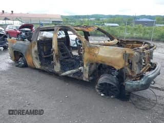 ✅ 2019 GMC Sierra 1500 SLT • VIN: 3GTU9DED7KG247993 • Lot: 42312000. Listed on IAAI with 35,100 mi. Free auction sales archive from the USA and detailed vehicle history report at DreamBid. Image 1.