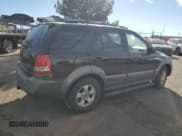 ✅ 2003 Kia Sorento LX • VIN: KNDJD733735086387 • Лот: 78009004. Опубликован ранее на Copart с пробегом 177 330 миль. Бесплатный доступ к архиву аукционных продаж из США и подробный отчёт об истории автомобиля на DreamBid. Изображение 3.