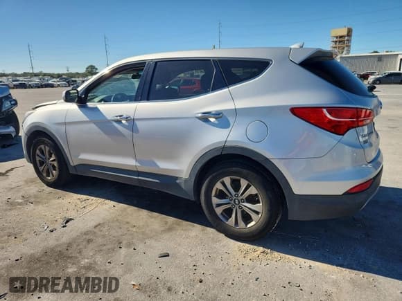 ✅ 2015 Hyundai Santa Fe • VIN: 5XYZT3LB7FG252957 • Lot: 87065335. Listed on Copart with 70,741 mi. Free auction sales archive from the USA and detailed vehicle history report at DreamBid. Image 2.
