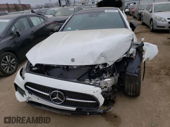 ✅ 2023 Mercedes-Benz E 450 • VIN: W1K1J5KB4PF190430 • Lot: 36526583. Wystawiony na Copart z przebiegiem Nie podano. Bezpłatny archiwum sprzedaży aukcyjnych z USA i szczegółowy raport historii pojazdu na DreamBid. Zdjęcie 5.