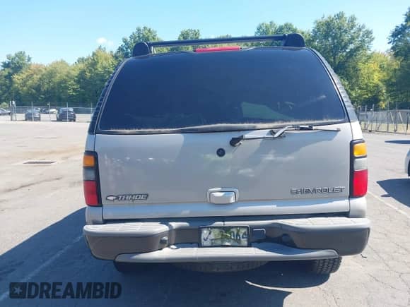 2005 Chevrolet Tahoe Z71 с VIN 1GNEK13T15R211455, выставлен на аукционе IAAI как лот 43171771 с пробегом 165 186 миль миль и . История ставок и продаж доступна на DreamBid. Изображение 16.