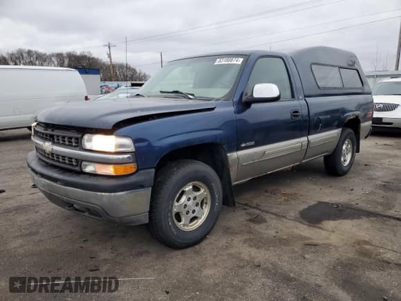 ✅ 1999 Chevrolet Silverado 1500 • VIN: 1GCEK14T6XE185419 • Лот: 83180874. Опубликован ранее на Copart с пробегом 179 444 миль. Бесплатный доступ к архиву аукционных продаж из США и подробный отчёт об истории автомобиля на DreamBid. Изображение 1.