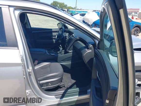 2023 Hyundai Tucson SEL z VIN 5NMJF3AE9PH241998, wystawiony jako IAAI lot #43051244 z przebiegiem 56 837 mil mil oraz . Historia ofert i sprzedaży dostępna na DreamBid. Obrazek 5.