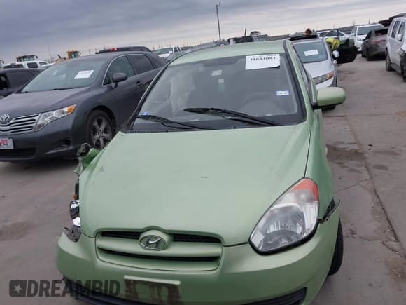 ✅ 2010 Hyundai Accent GS • VIN: KMHCM3AC0AU179061 • Lot: 41684083. Wystawiony na IAAI z przebiegiem 117 311 mil. Bezpłatny archiwum sprzedaży aukcyjnych z USA i szczegółowy raport historii pojazdu na DreamBid. Zdjęcie 12.