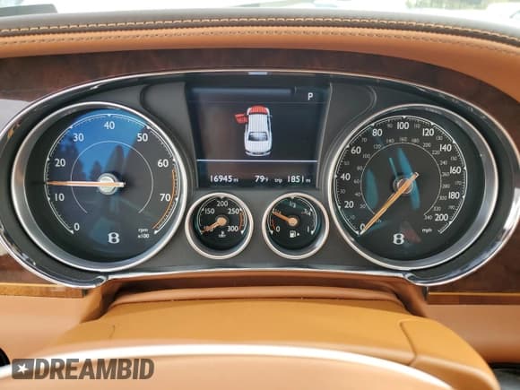 ✅ 2016 Bentley Flying Spur • VIN: SCBEC9ZA5GC057223 • Лот: 81730165. Опубликован ранее на Copart с пробегом 16 945 миль. Бесплатный доступ к архиву аукционных продаж из США и подробный отчёт об истории автомобиля на DreamBid. Изображение 9.