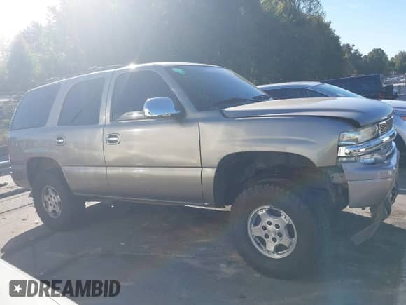 2001 Chevrolet Tahoe LT z VIN 1GNEK13T01R199325, wystawiony jako IAAI lot #43351865 z przebiegiem 252 632 mil mil oraz . Historia ofert i sprzedaży dostępna na DreamBid. Obrazek 13.