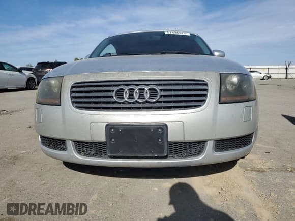 ✅ 2000 Audi TT • VIN: TRUTC28N8Y1074813 • Lot: 57436375. Wystawiony na Copart z przebiegiem 90 800 mil. Bezpłatny archiwum sprzedaży aukcyjnych z USA i szczegółowy raport historii pojazdu na DreamBid. Zdjęcie 5.