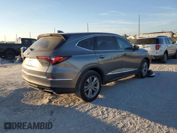 ✅ 2024 Acura MDX • VIN: 5J8YD9H34RL003572 • Lot: 43335165. Listed on Copart with 12,122 mi. Free auction sales archive from the USA and detailed vehicle history report at DreamBid. Image 3.
