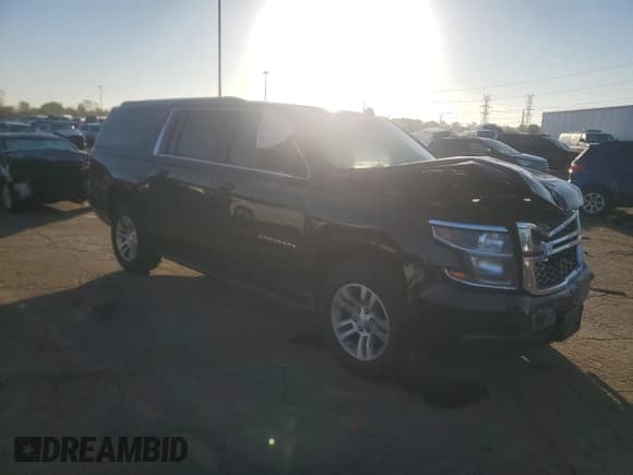 ✅ 2015 Chevrolet Suburban LT • VIN: 1GNSKJKCXFR118424 • Lot: 82207545. Wystawiony na Copart z przebiegiem 148 154 mil. Bezpłatny archiwum sprzedaży aukcyjnych z USA i szczegółowy raport historii pojazdu na DreamBid. Zdjęcie 4.