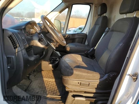✅ 2014 Ram ProMaster Cargo • VIN: 3C6TRVAG8EE124938 • Lot: 47112525. Wystawiony na Copart z przebiegiem 110 608 mil. Bezpłatny archiwum sprzedaży aukcyjnych z USA i szczegółowy raport historii pojazdu na DreamBid. Zdjęcie 7.