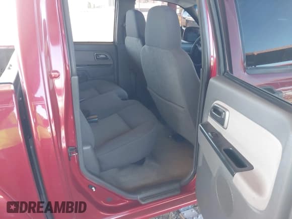 ✅ 2005 GMC Canyon 1SE SLE Z71 • VIN: 1GTDS136158197352 • Lot: 41289671. Wystawiony na IAAI z przebiegiem 152 279 mil. Bezpłatny archiwum sprzedaży aukcyjnych z USA i szczegółowy raport historii pojazdu na DreamBid. Zdjęcie 8.