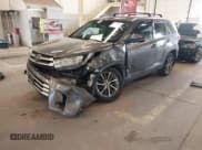 ✅ 2019 Toyota Highlander Hybrid XLE • VIN: 5TDJGRFH5KS076623 • Лот: 42304660. Опубликован ранее на IAAI с пробегом 109 768 миль. Бесплатный доступ к архиву аукционных продаж из США и подробный отчёт об истории автомобиля на DreamBid. Изображение 2.