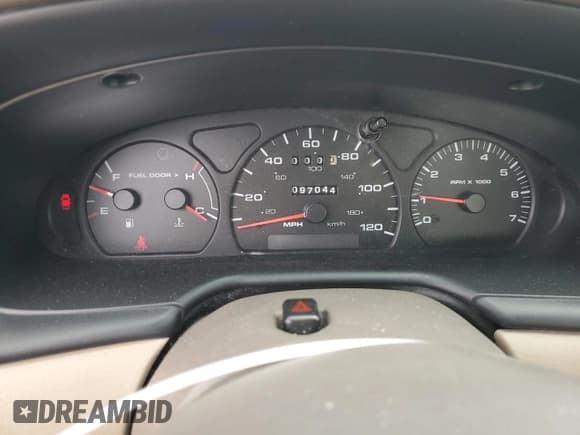 ✅ 2001 Mercury Sable LS • VIN: 1MEFM53U21G623749 • Lot: 72206684. Wystawiony na Copart z przebiegiem 97 044 mil. Bezpłatny archiwum sprzedaży aukcyjnych z USA i szczegółowy raport historii pojazdu na DreamBid. Zdjęcie 9.