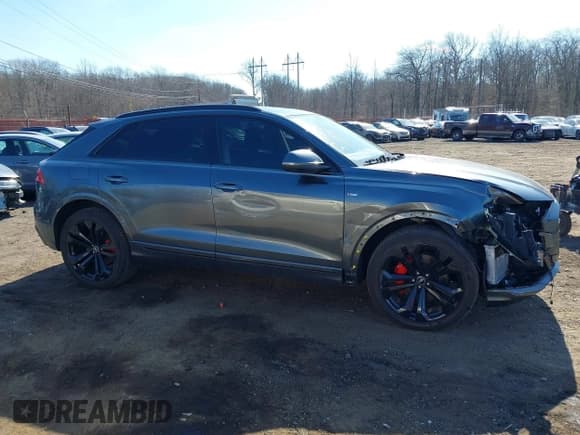 ✅ 2021 Audi Q8 Premium Plus • VIN: WA1EVAF16MD026866 • Lot: 41555574. Wystawiony na IAAI z przebiegiem 34 270 mil. Bezpłatny archiwum sprzedaży aukcyjnych z USA i szczegółowy raport historii pojazdu na DreamBid. Zdjęcie 13.