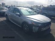 ✅ 2018 Toyota Camry Hybrid LE • VIN: 4T1B31HK8JU500912 • Лот: 43433276. Опубликован ранее на IAAI с пробегом 139 862 миль. Бесплатный доступ к архиву аукционных продаж из США и подробный отчёт об истории автомобиля на DreamBid. Изображение 1.