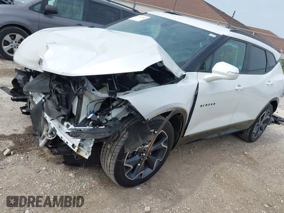 ✅ 2021 Chevrolet Blazer RS • VIN: 3GNKBKRS9MS529990 • Lot: 42440982. Wystawiony na IAAI z przebiegiem 51 701 mil. Bezpłatny archiwum sprzedaży aukcyjnych z USA i szczegółowy raport historii pojazdu na DreamBid. Zdjęcie 2.