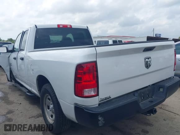 ✅ 2018 Ram 1500 Express • VIN: 1C6RR6FG7JS330509 • Lot: 42151512. Wystawiony na IAAI z przebiegiem Nie podano. Bezpłatny archiwum sprzedaży aukcyjnych z USA i szczegółowy raport historii pojazdu na DreamBid. Zdjęcie 3.