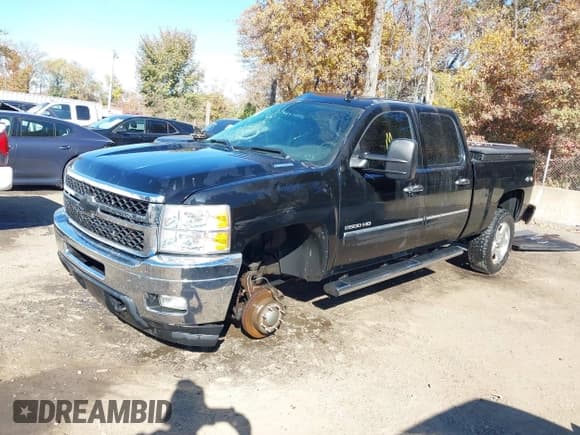 ✅ 2012 Chevrolet Silverado 2500HD LT • VIN: 1GC1KXC88CF187157 • Лот: 40683708. Опубликован ранее на IAAI с пробегом 130 439 миль. Бесплатный доступ к архиву аукционных продаж из США и подробный отчёт об истории автомобиля на DreamBid. Изображение 2.
