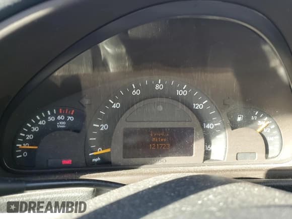 ✅ 2004 Mercedes-Benz C 240 • VIN: WDBRF81J14F463231 • Lot: 77785464. Wystawiony na Copart z przebiegiem 121 723 mil. Bezpłatny archiwum sprzedaży aukcyjnych z USA i szczegółowy raport historii pojazdu na DreamBid. Zdjęcie 9.