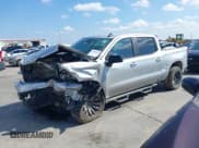 ✅ 2021 Chevrolet Silverado 1500 RST • VIN: 3GCUYEED3MG242351 • Lot: 43555641. Wystawiony na IAAI z przebiegiem 65 009 mil. Bezpłatny archiwum sprzedaży aukcyjnych z USA i szczegółowy raport historii pojazdu na DreamBid. Zdjęcie 17.