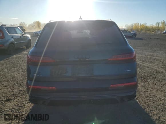 ✅ 2022 Audi Q7 • VIN: WA1MXBF73ND020976 • Лот: 86242135. Опубликован ранее на Copart с пробегом 77 387 миль. Бесплатный доступ к архиву аукционных продаж из США и подробный отчёт об истории автомобиля на DreamBid. Изображение 6.